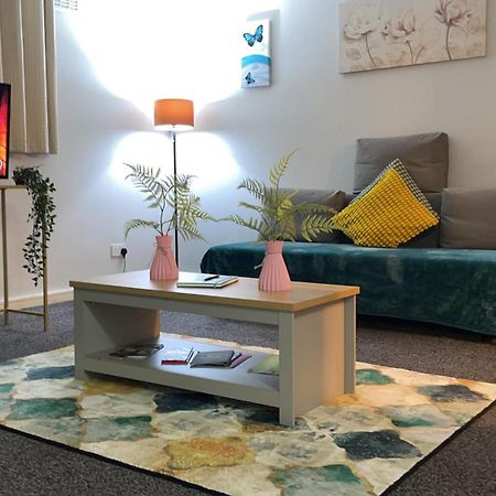 Cosy Private Two Bedroom Apartament In Kensinghton Can Fit Up To 8 Guests Londra Esterno foto