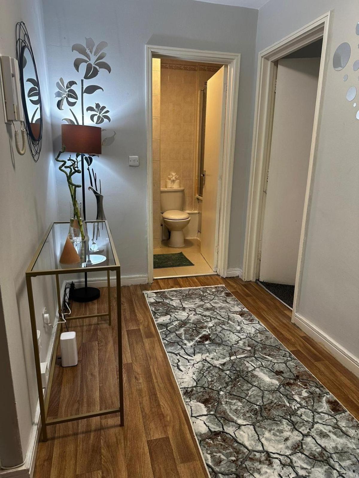 Cosy Private Two Bedroom Apartament In Kensinghton Can Fit Up To 8 Guests Londra Esterno foto