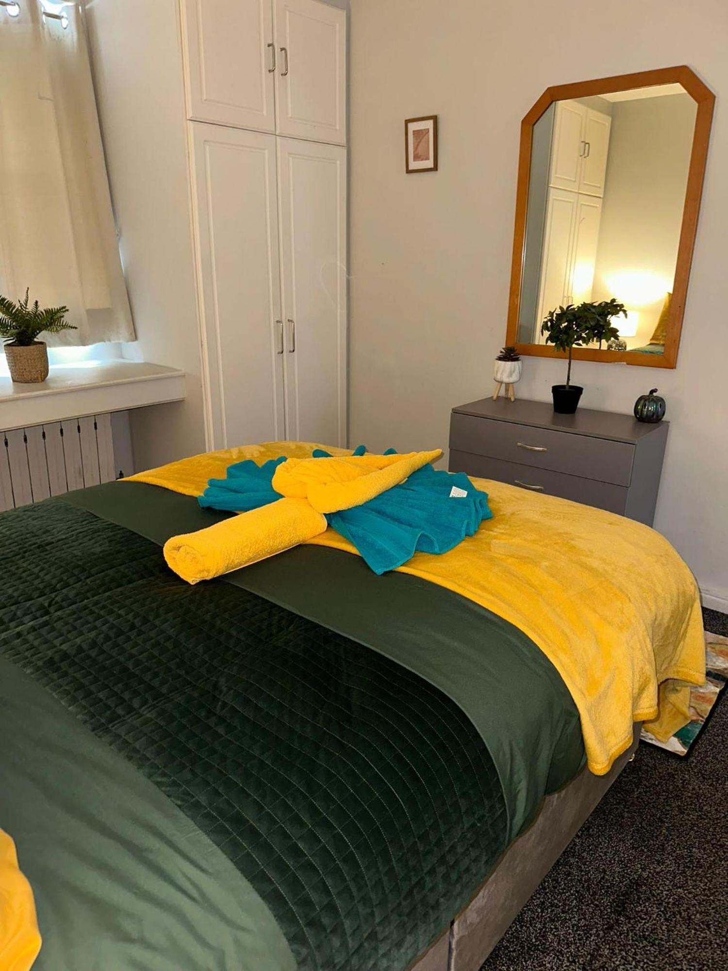 Cosy Private Two Bedroom Apartament In Kensinghton Can Fit Up To 8 Guests Londra Esterno foto